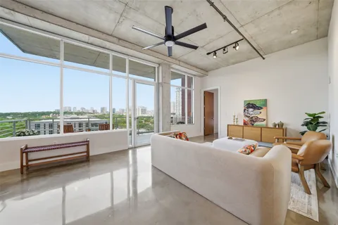 $585,000 | 800 West 5th Street, Unit 906, Austin, TX 78703