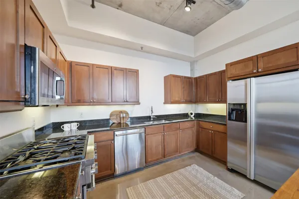 $585,000 | 800 West 5th Street, Unit 906, Austin, TX 78703