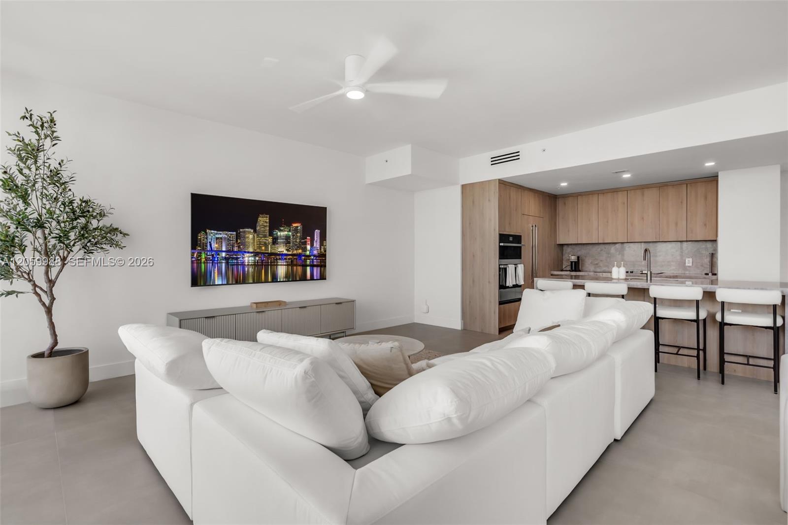 92 Southwest 3rd Street, Unit 5204 Miami, FL 33130 - Photo 5 of 49 Gallery Image 5