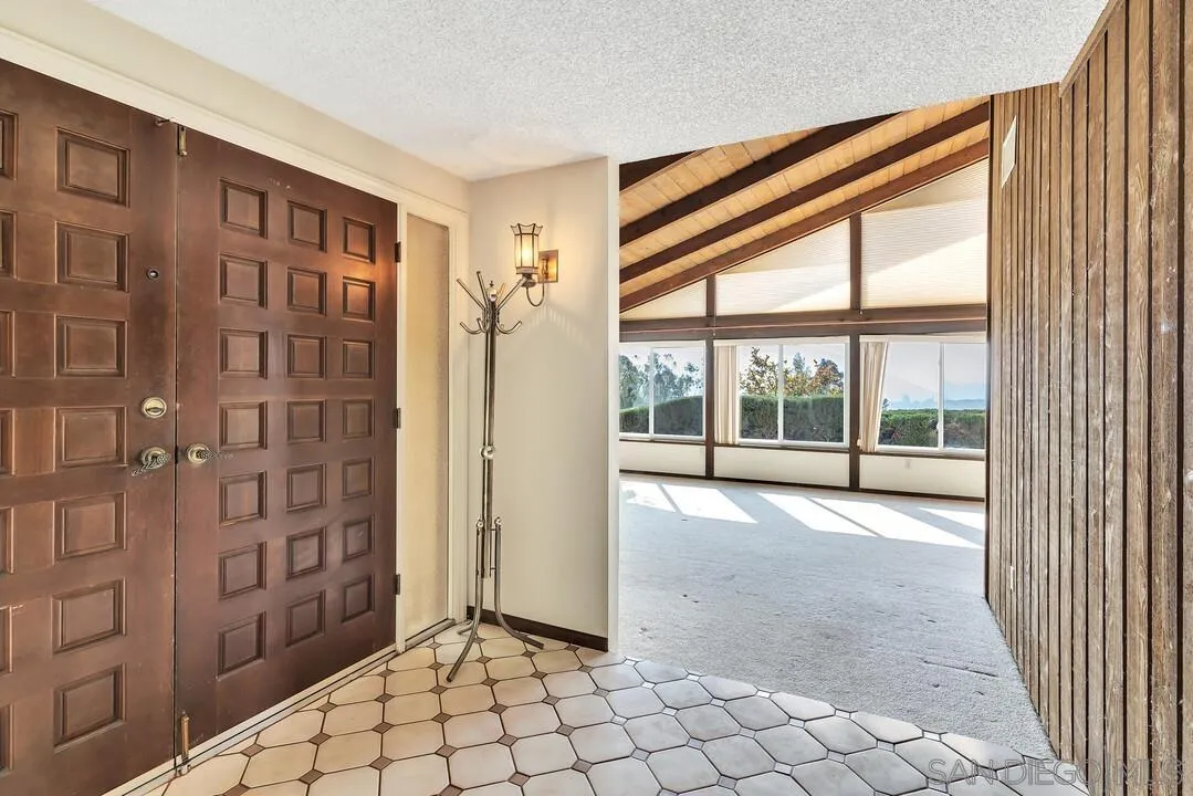 9980 El Capitan Real Road El Cajon, CA 92021 - Photo 4 of 56 Gallery Image 4