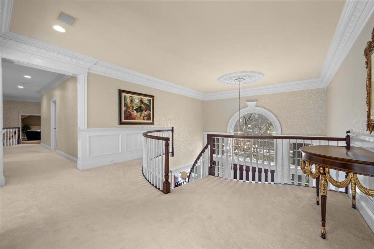 36W555 Stoneleat Road St. Charles, IL 60175 - Photo 38 of 61 Gallery Image 38