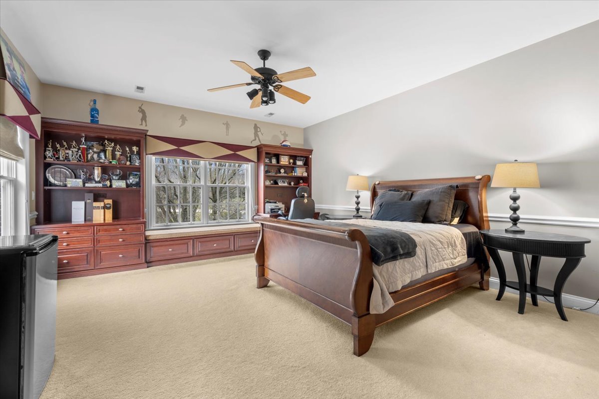 36W555 Stoneleat Road St. Charles, IL 60175 - Photo 42 of 61 Gallery Image 42