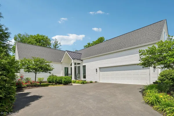 $775,000 | 339 Rainbows End, Aurora, OH 44202