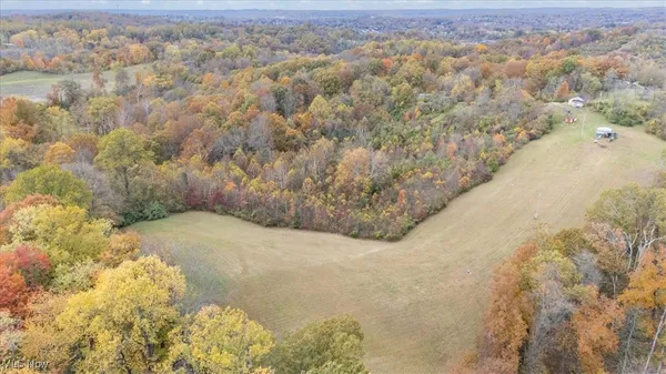 $300,000 | 861 Roth Road, Parkersburg, WV 26104