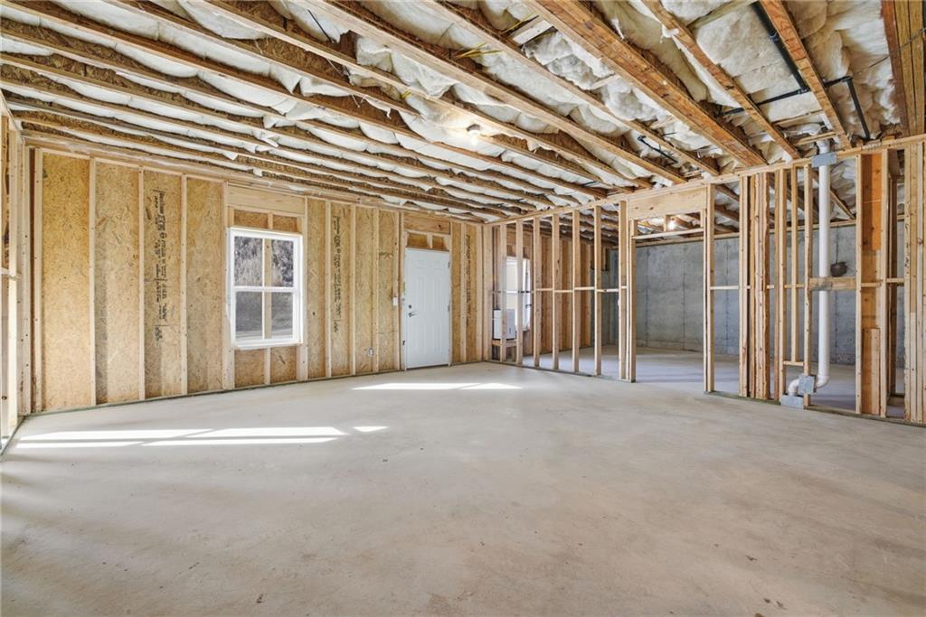 2540 Parkside Way Gainesville, GA 30507 - Photo 39 of 53 a view of large building