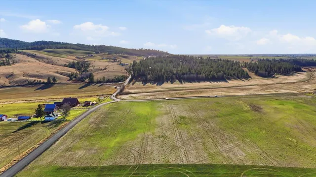 $199,500 | 10604 South Jackson Road, Mica, WA 99023