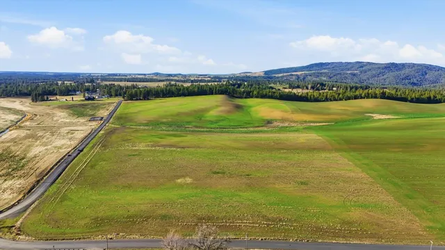 $199,500 | 10604 South Jackson Road, Mica, WA 99023