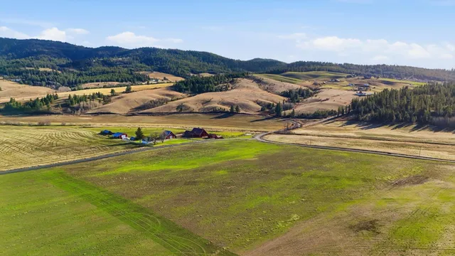 $199,500 | 10604 South Jackson Road, Mica, WA 99023