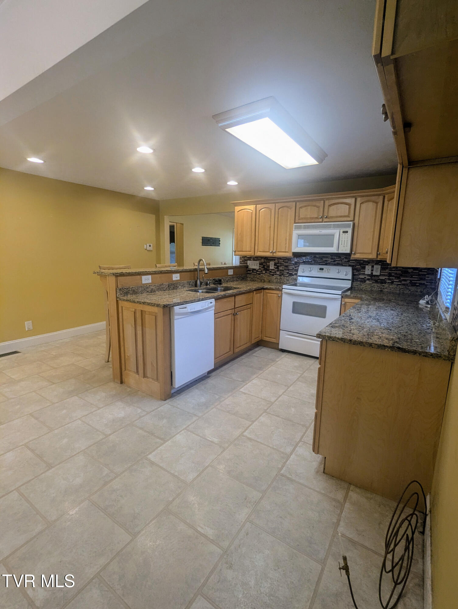 711 Pine Hill Road Elizabethton, TN 37643 - Photo 5 of 18 711PineHillRd_49007_5