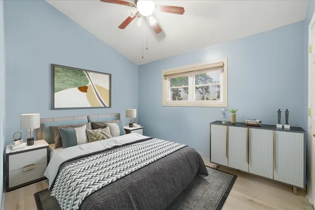 $314,900 | 1582 Pennsylvania Avenue, Des Plaines, IL 60018