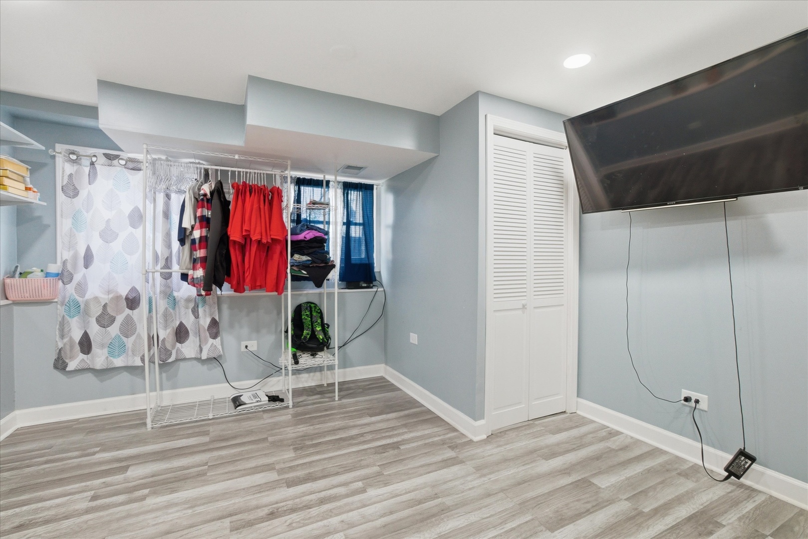 1582 Pennsylvania Avenue Des Plaines, IL 60018 - Photo 20 of 28 a view of entryway with wooden floor