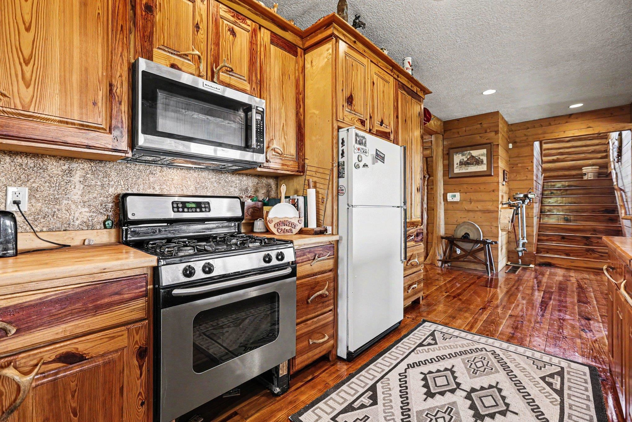 9465 West Old State Road Central Lake, MI 49622 - Photo 9 of 32
