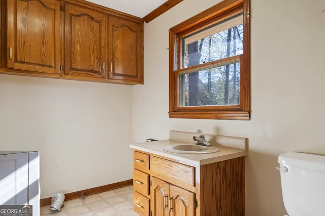 $295,000 | 121 Windsor Drive, Eatonton, GA 31024