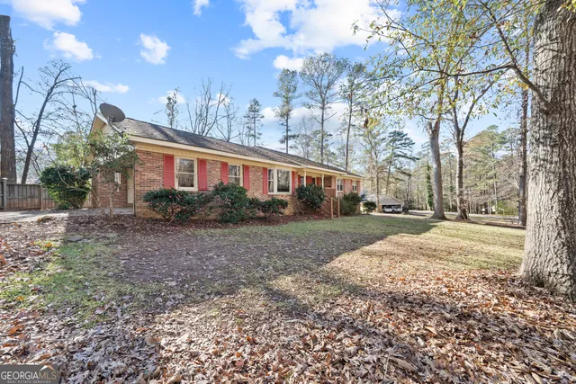 $295,000 | 121 Windsor Drive, Eatonton, GA 31024