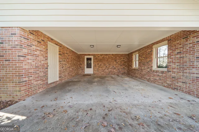 $295,000 | 121 Windsor Drive, Eatonton, GA 31024