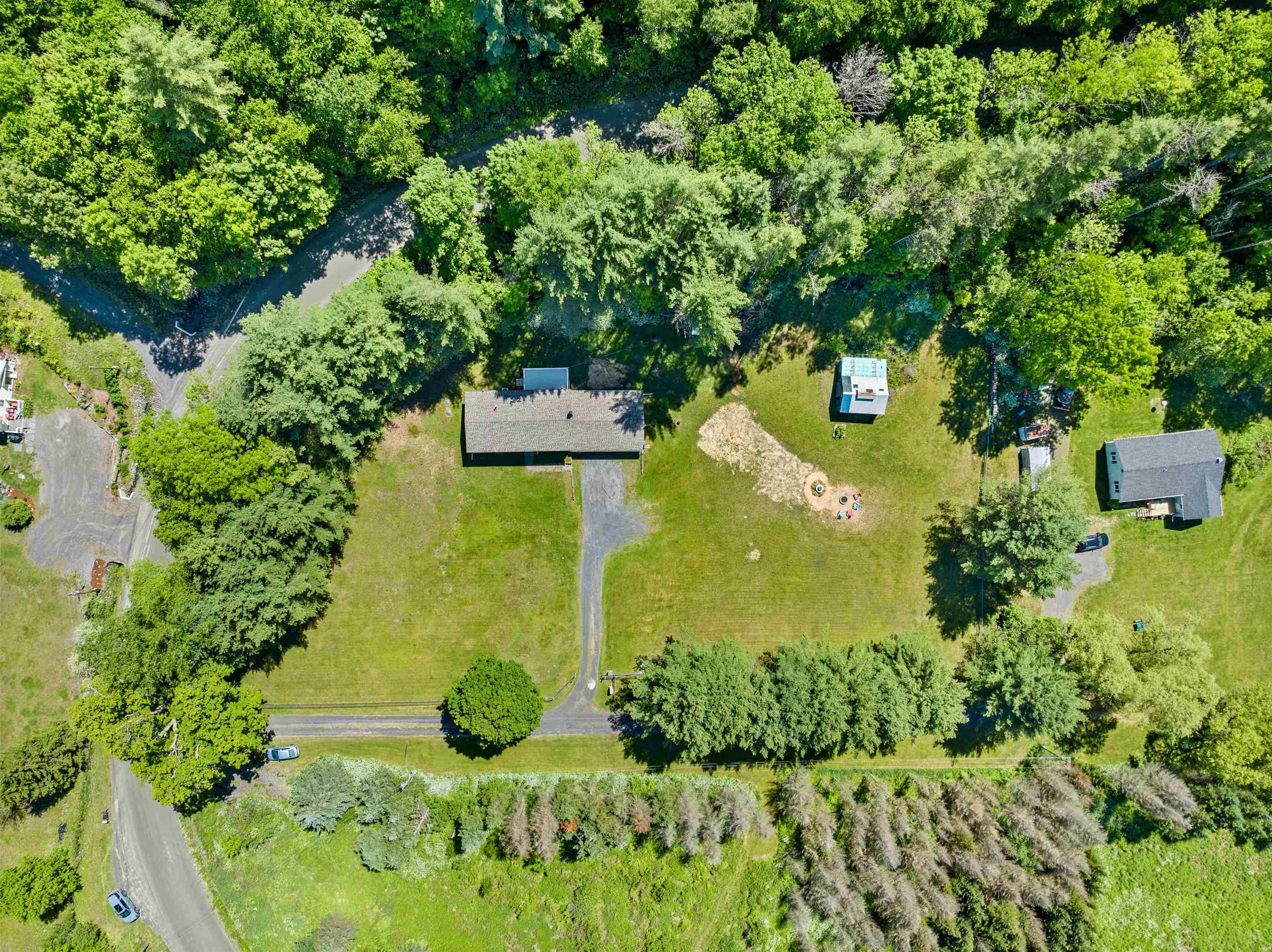 164 East Hill Road Brookfield, VT 05036 - Photo 2 of 34