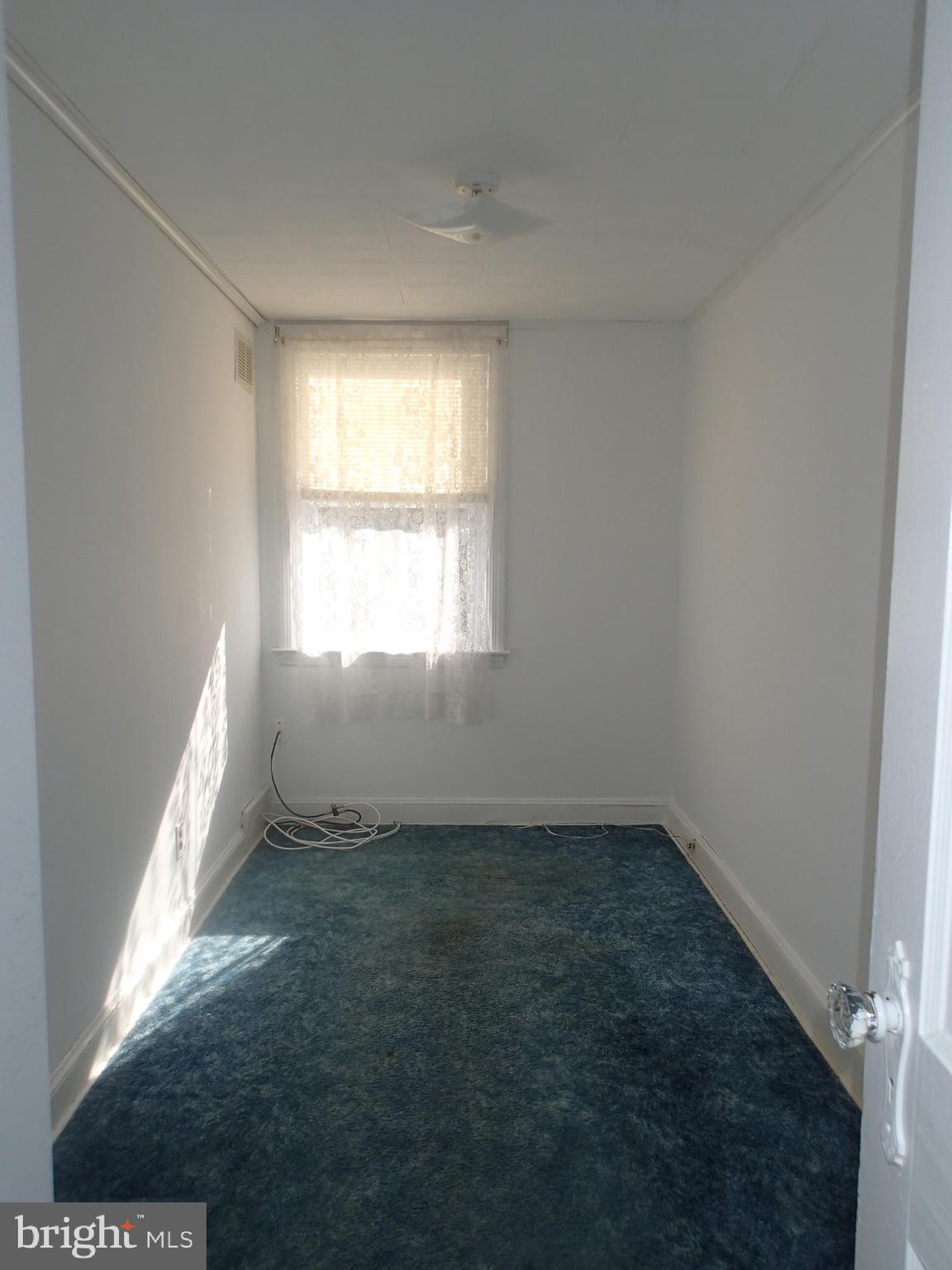 382 Glen Cove Road Collingdale, PA 19023 - Photo 13 of 17 Gallery Image 13