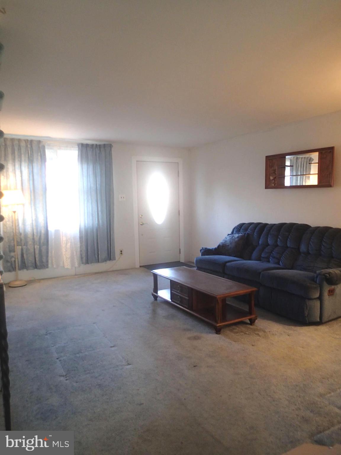 382 Glen Cove Road Collingdale, PA 19023 - Photo 3 of 17 Gallery Image 3