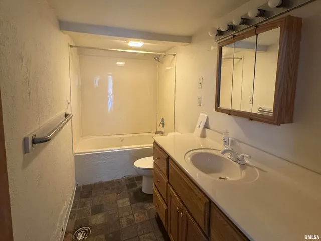 $145,000 | 707 North Brady Street, Davenport, IA 52803