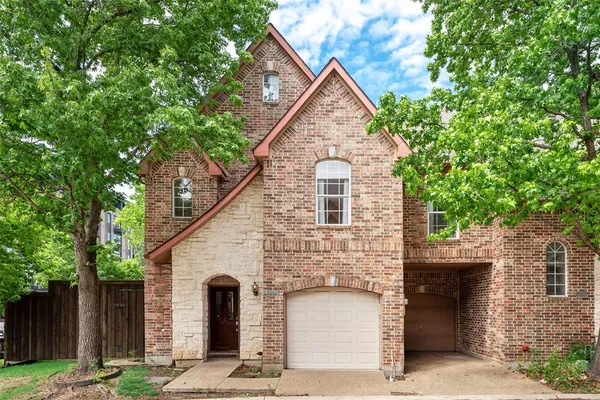 $4,800 | 5735 Richmond Avenue, Unit A, Dallas, TX 75206