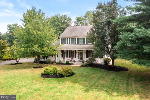 $750,000 | 22 Cloverdale Way, Columbus, NJ 08022