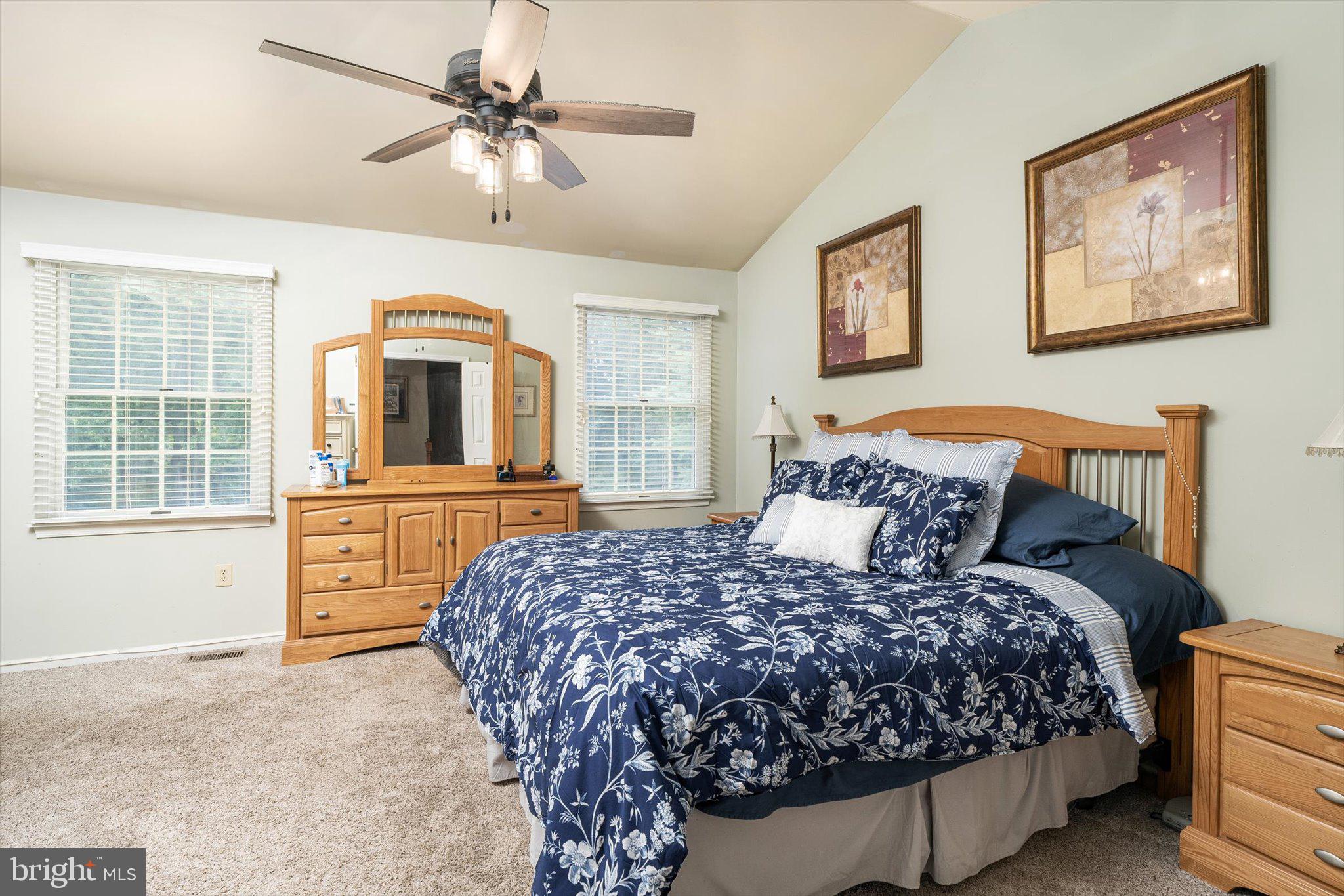 22 Cloverdale Way Columbus, NJ 08022 - Photo 17 of 40