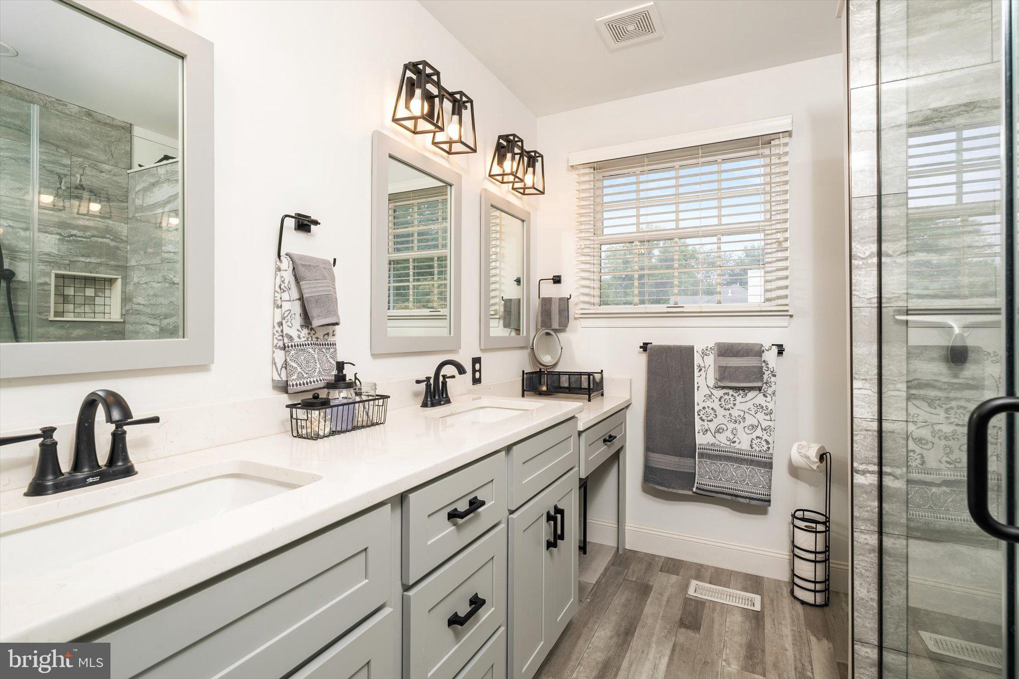 22 Cloverdale Way Columbus, NJ 08022 - Photo 20 of 40