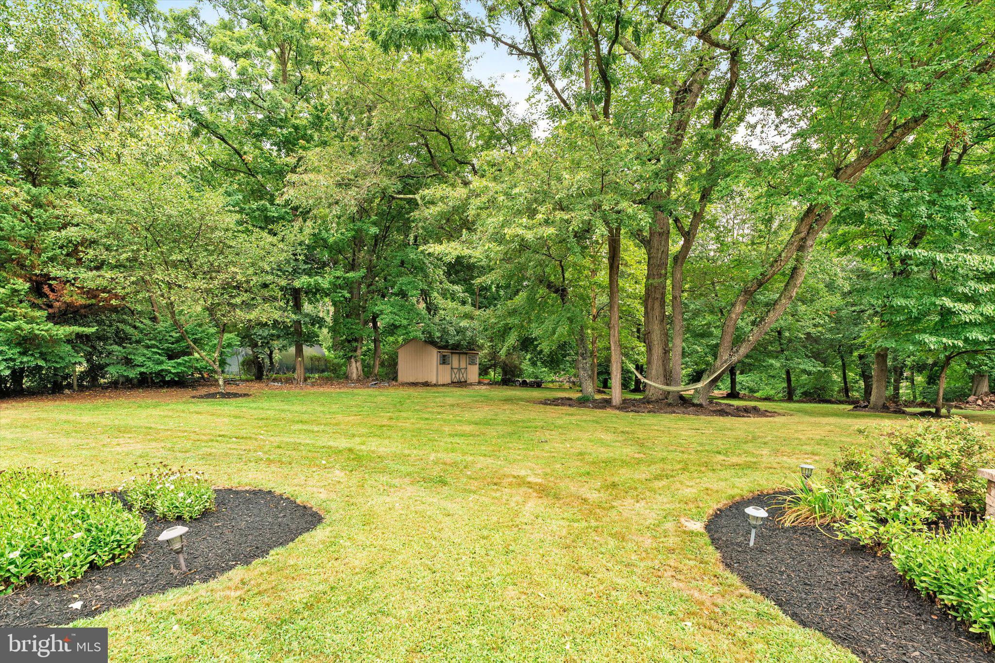 22 Cloverdale Way Columbus, NJ 08022 - Photo 38 of 40