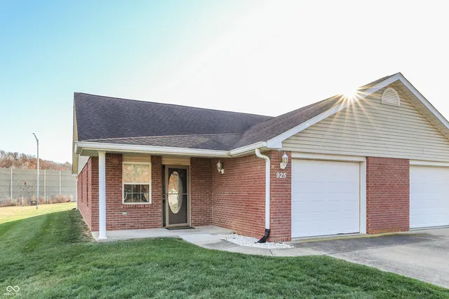 $179,000 | 925 Plaza Drive, Martinsville, IN 46151