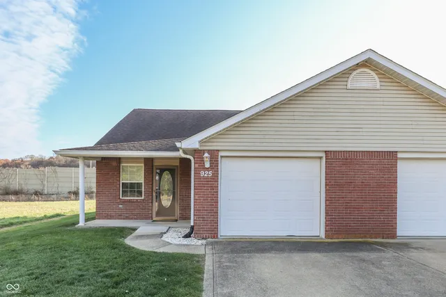$179,000 | 925 Plaza Drive, Martinsville, IN 46151