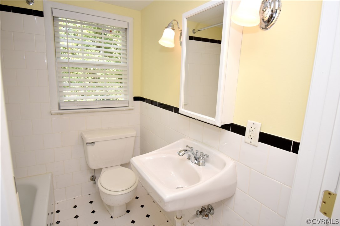 1210 Santa Rosa Road Henrico, VA 23229 - Photo 12 of 24 Gallery Image 12