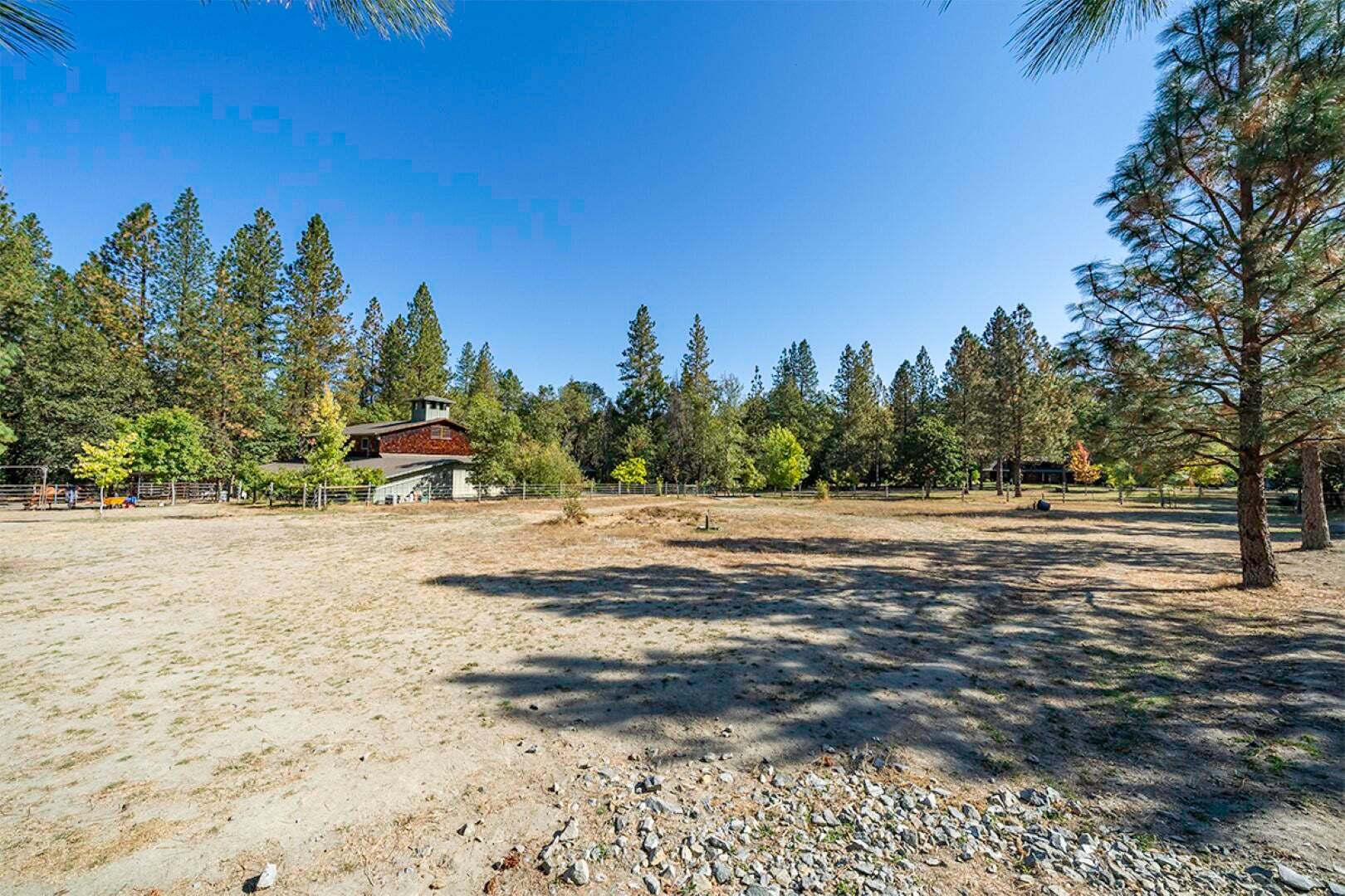 255 Davidson Road Williams, OR 97544 - Photo 62 of 82 DSC04306-HDR-Edit