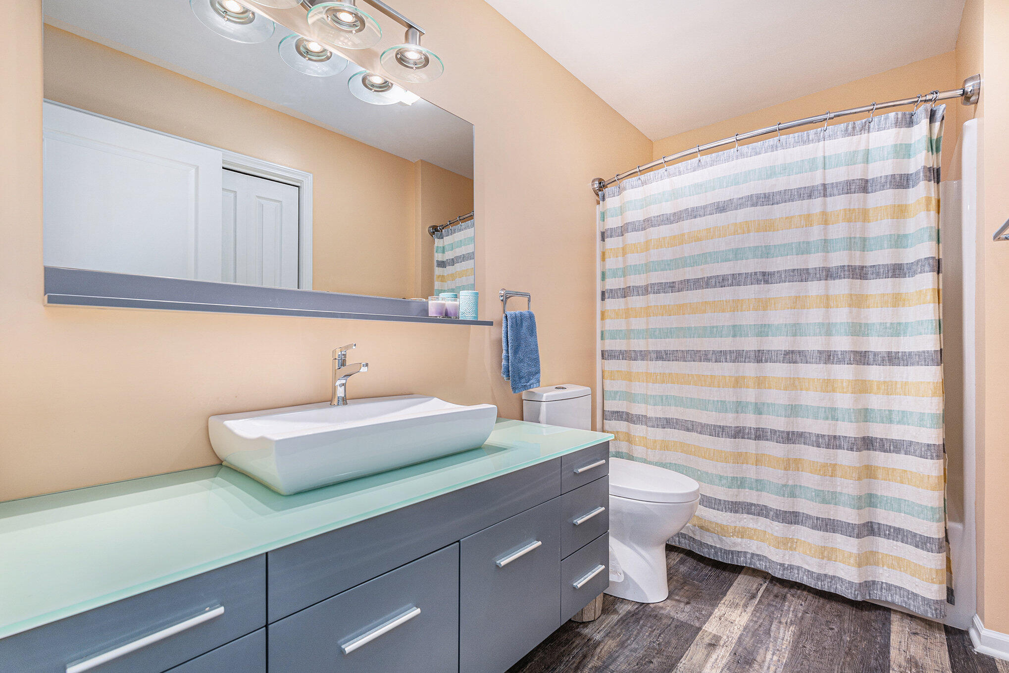 927 West Savidge Street Spring Lake, MI 49456 - Photo 13 of 21 014_dsc08761_36