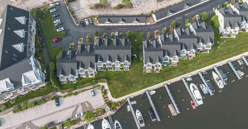 927 West Savidge Street Spring Lake, MI 49456 - Photo 19 of 21 20240422130232391627000000-o