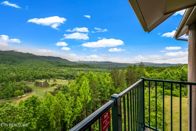 $310,000 | 3710 Weber Road, Unit C308, Gatlinburg, TN 37738
