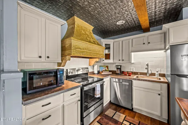 $310,000 | 3710 Weber Road, Unit C308, Gatlinburg, TN 37738