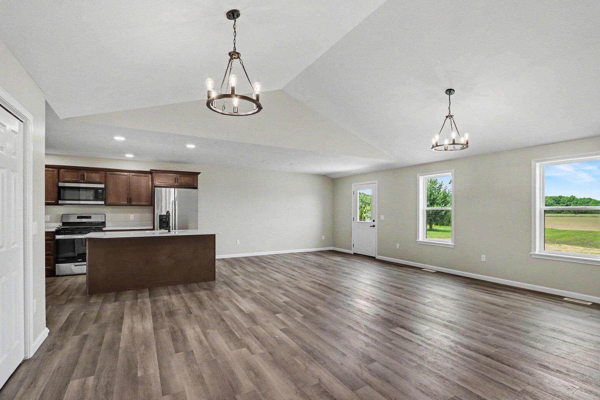124 Jeremy Street Constantine, MI 49042 - Photo 4 of 27 005_file_7037