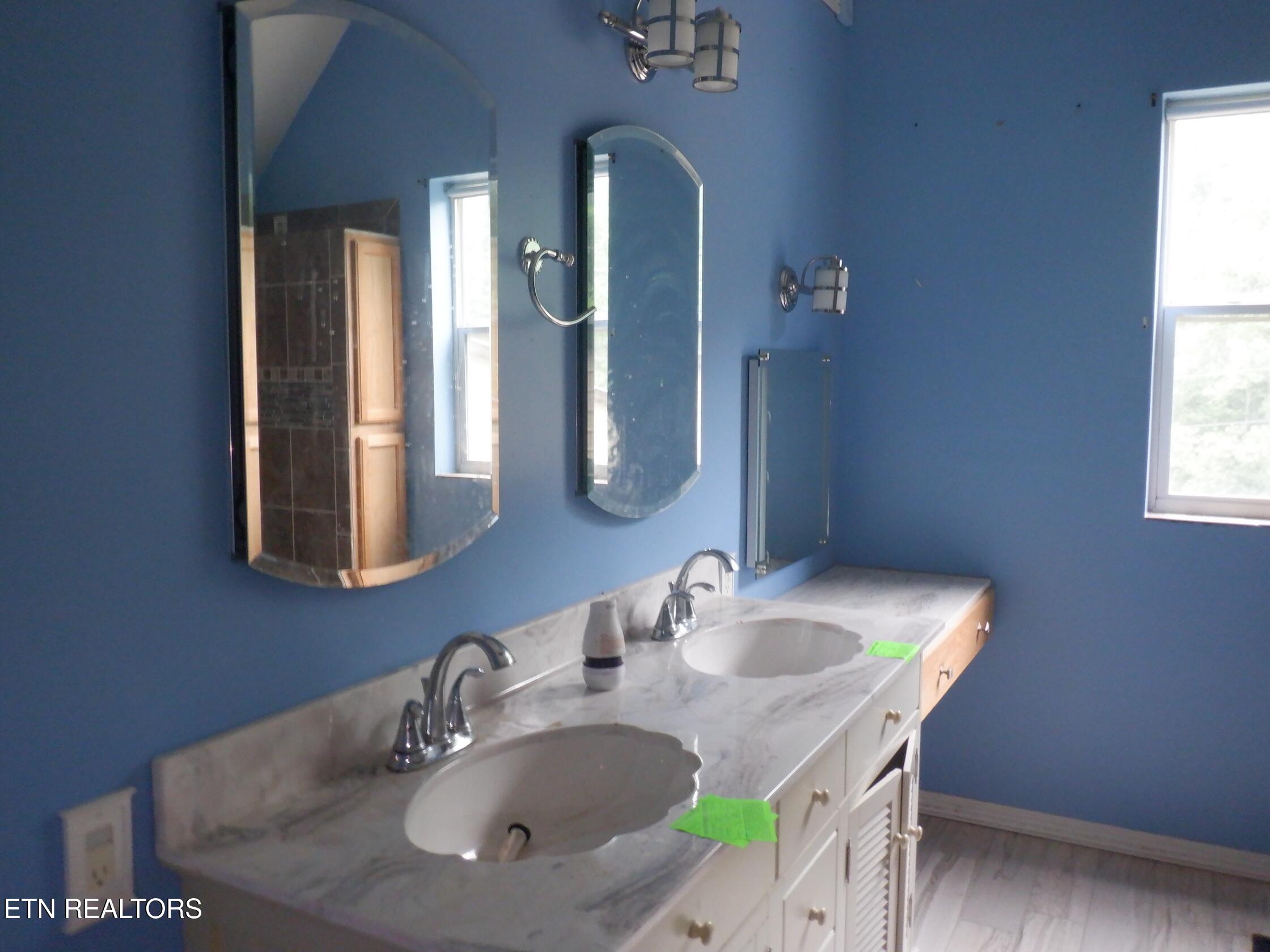 70201 Key Ridge Lane Crawford, TN 38554 - Photo 12 of 13 70201 Key Ridge Bath