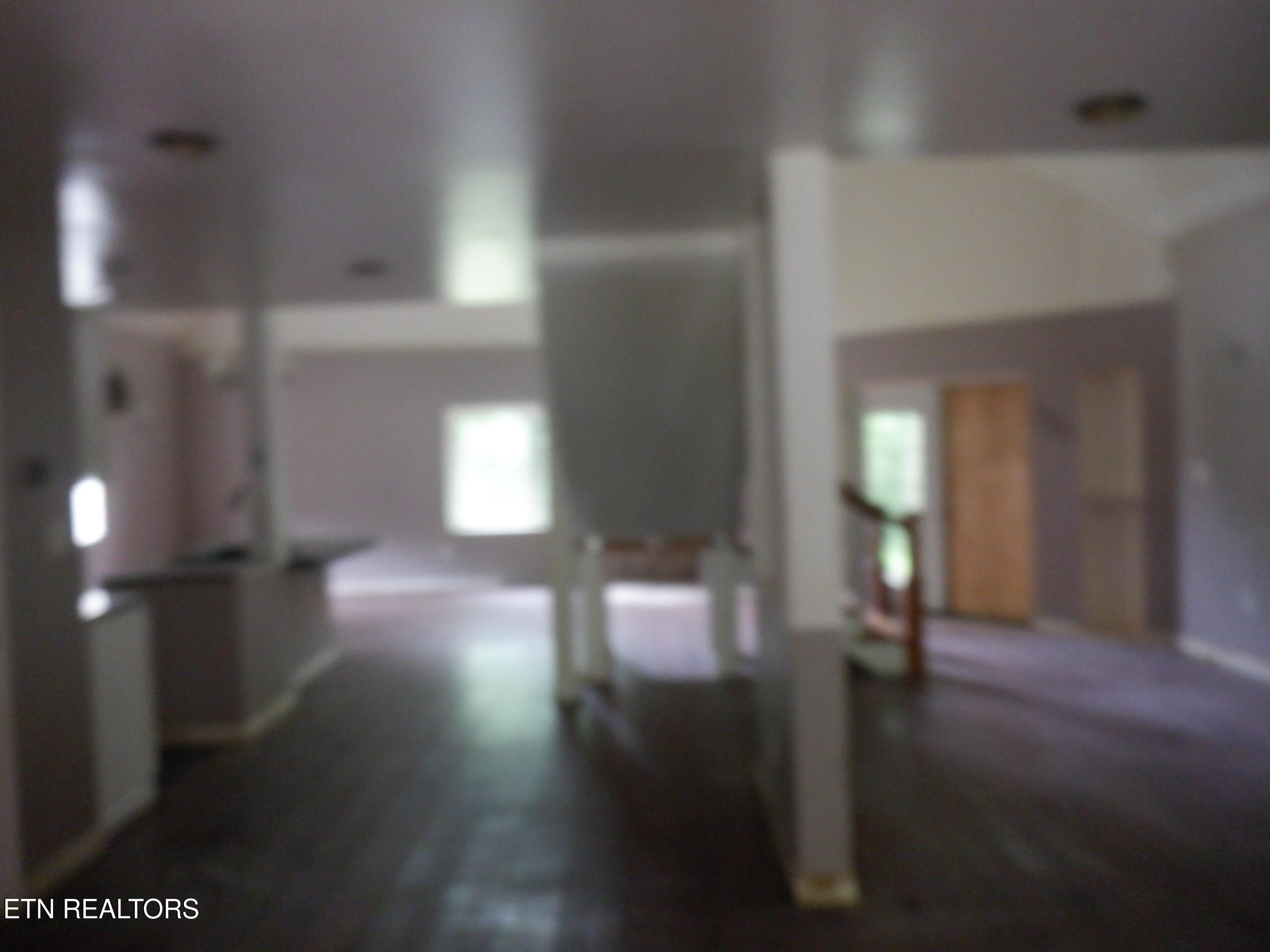 70201 Key Ridge Living room to kitchen