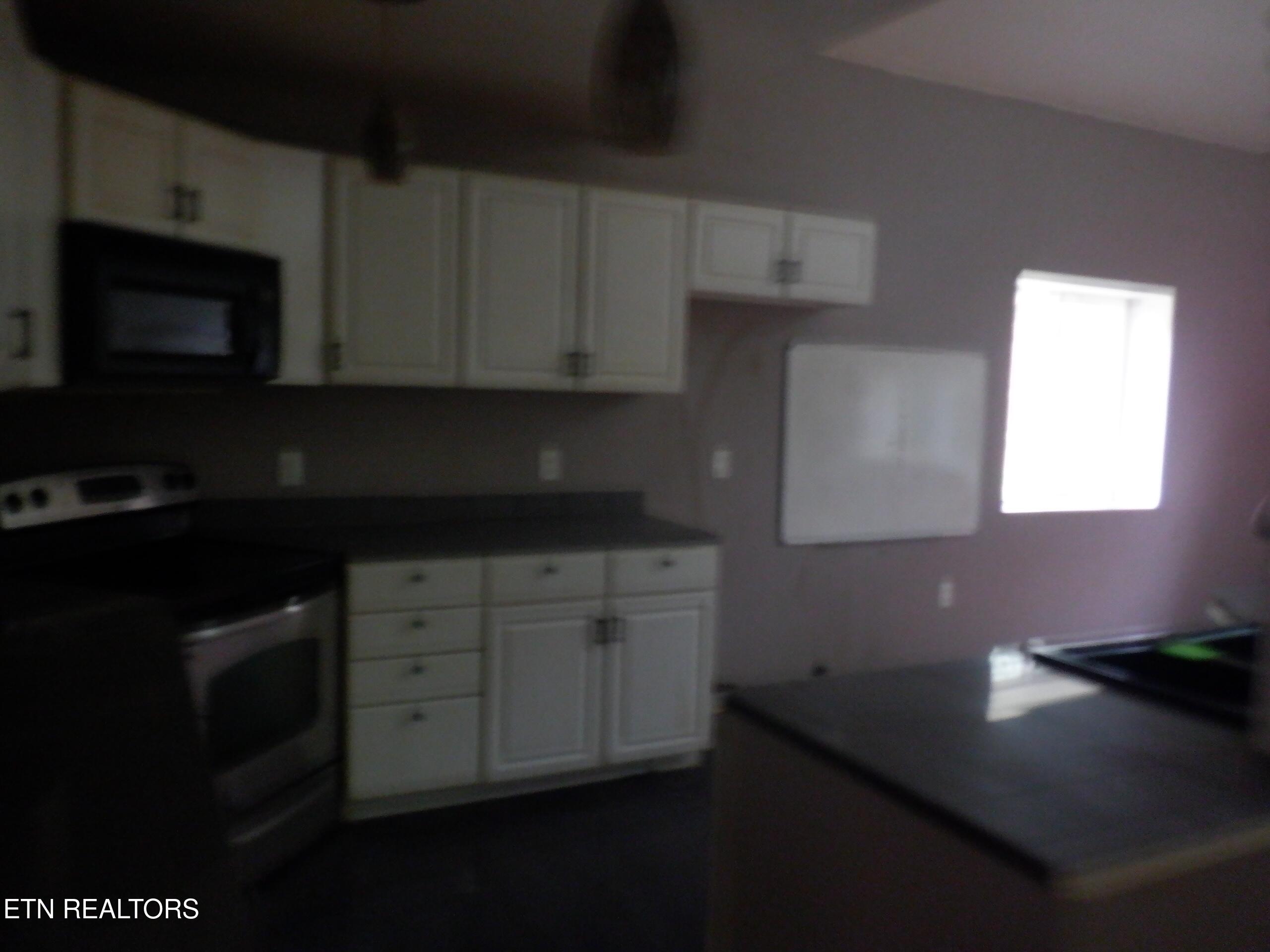 70201 Key Ridge Rd Kitchen