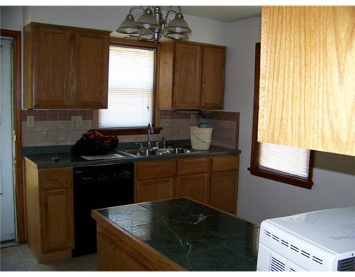 781 Thompson Run Road Pittsburgh, PA 15237 - Photo 6 of 10 Kitchen.