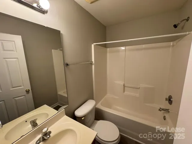 $1,898 | 2184 Winthrop Chase Drive, Charlotte, NC 28212