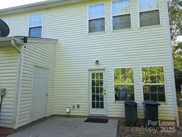 $1,898 | 2184 Winthrop Chase Drive, Charlotte, NC 28212