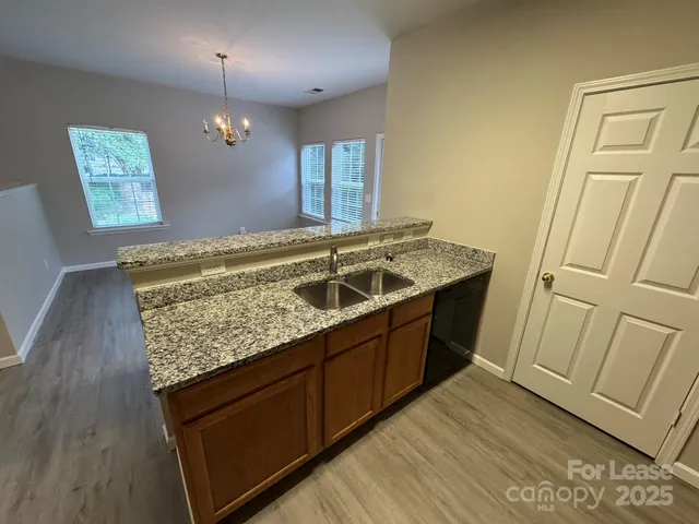 $1,898 | 2184 Winthrop Chase Drive, Charlotte, NC 28212