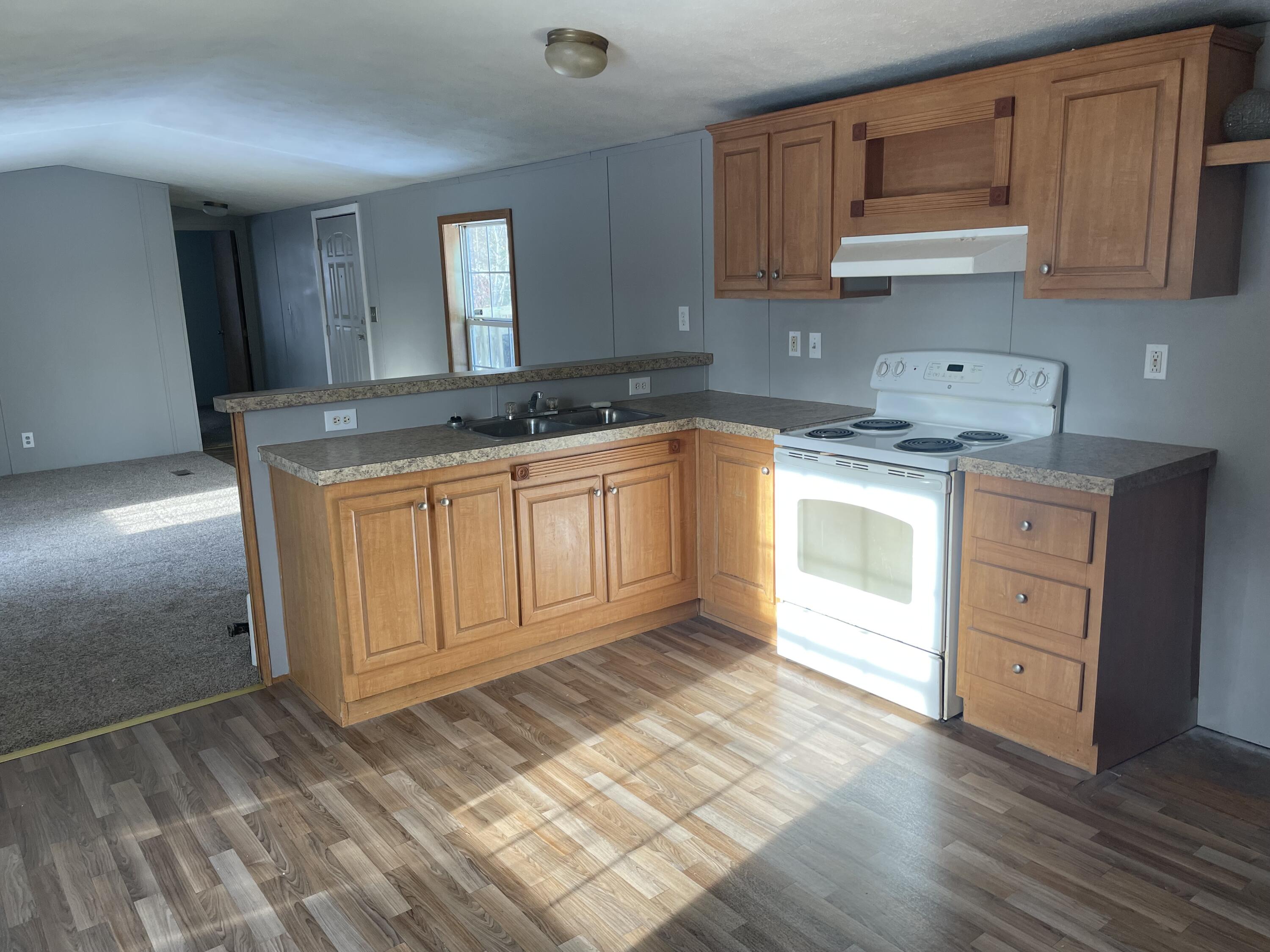 146 Falmouth Road Windham, ME 04062 - Photo 18 of 29 Kitchen