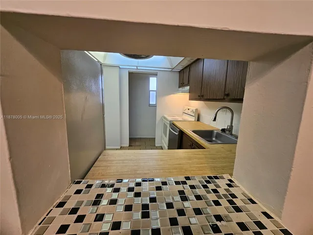 $1,600 | 7820 South Colony Circle, Unit 102, Tamarac, FL 33321