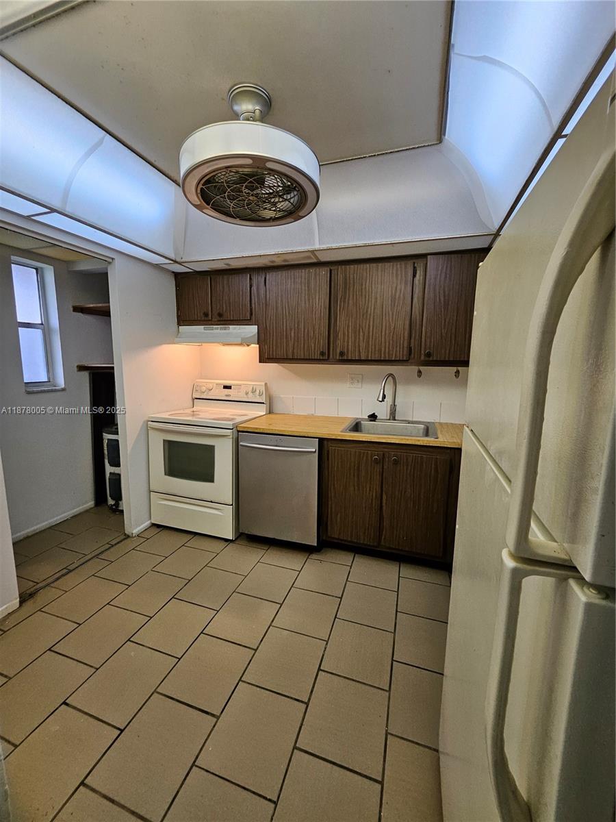 7820 South Colony Circle, Unit 102 Tamarac, FL 33321 - Photo 7 of 51