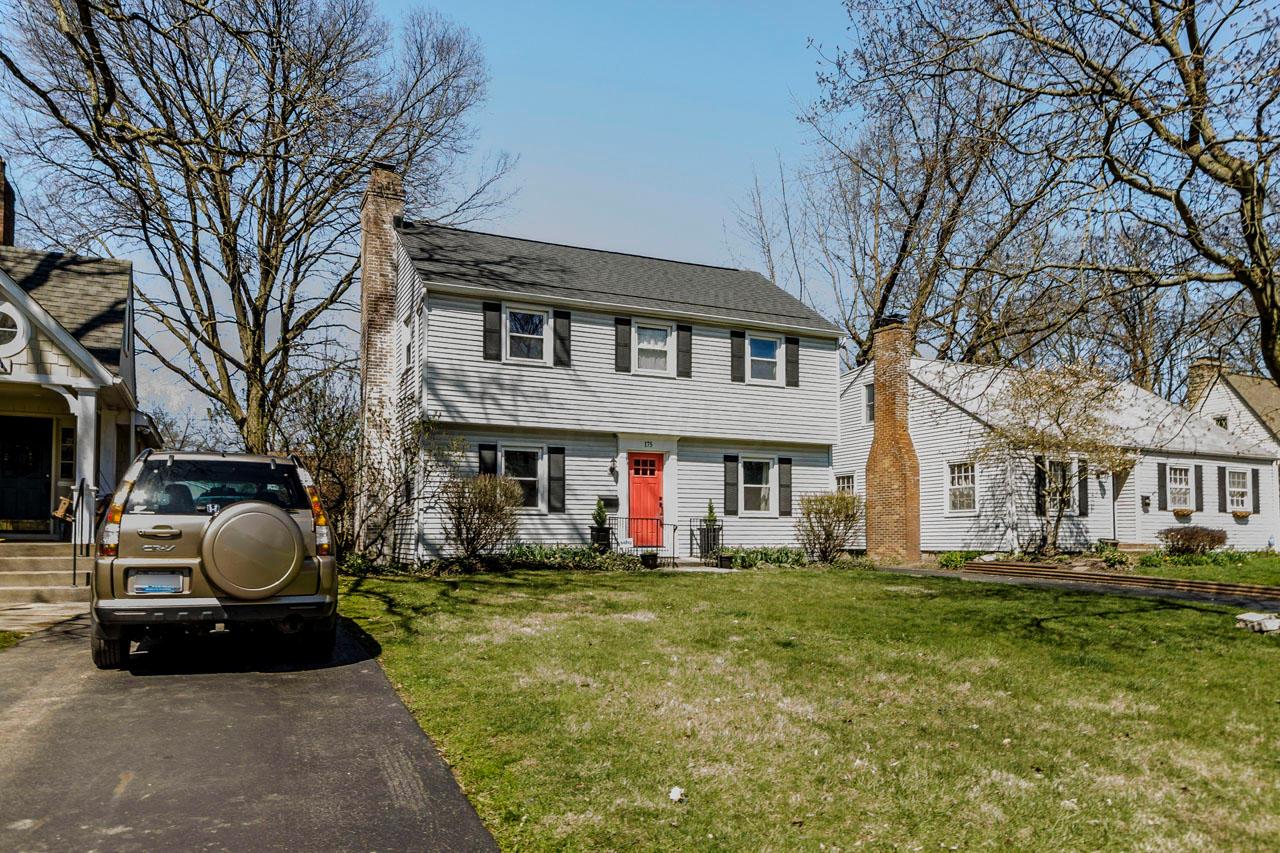 175 South Broadleigh Road Columbus, OH 43209 - Photo 4 of 46