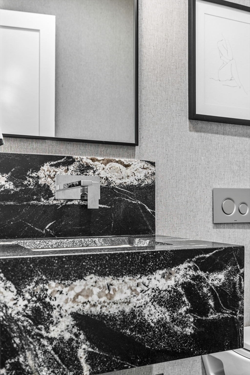 14 Green Street, Unit PH2 Brookline, MA 02446 - Photo 12 of 37