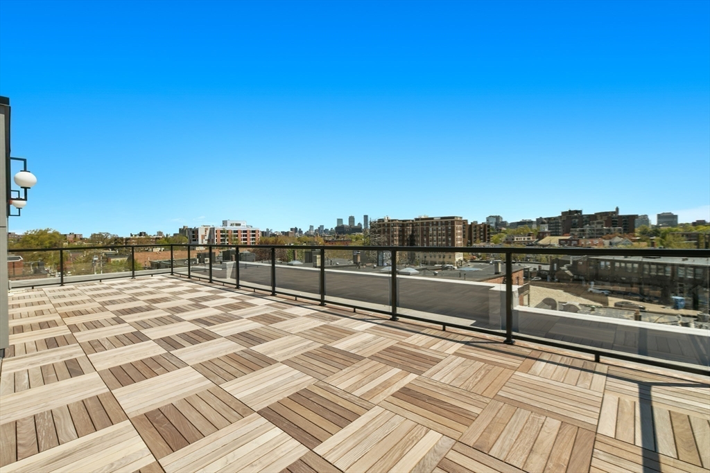 14 Green Street, Unit PH2 Brookline, MA 02446 - Photo 16 of 37 a view of a terrace